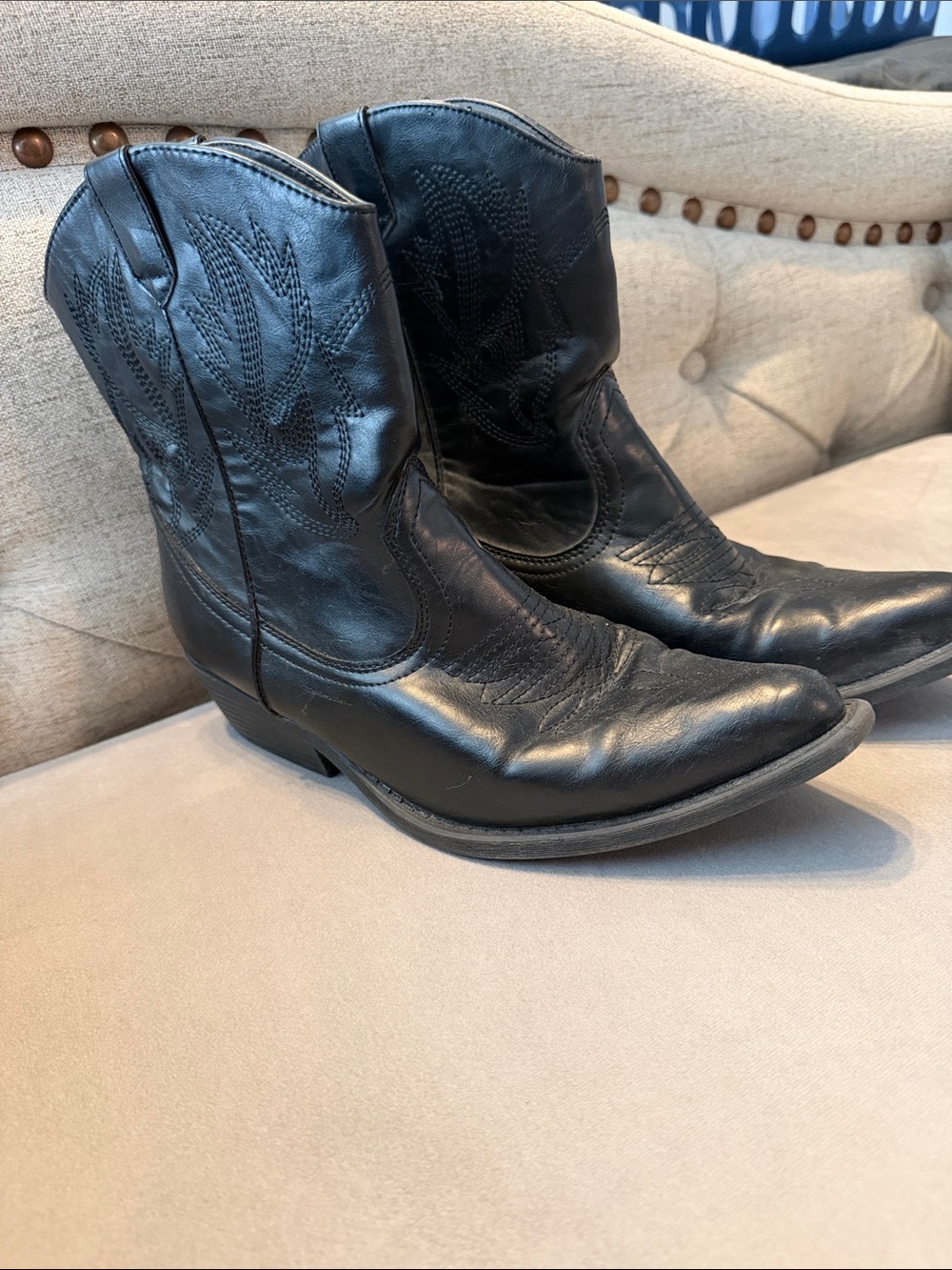 SO Black Leather Western Ankle Boots with Embroidered Shaft